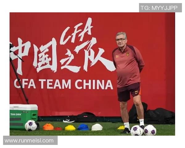 那些被误解的中国足球明星:他们的才华与努力为何常被忽视 那些被误解的中国足球明星:他们的才华与努力为何常被忽视